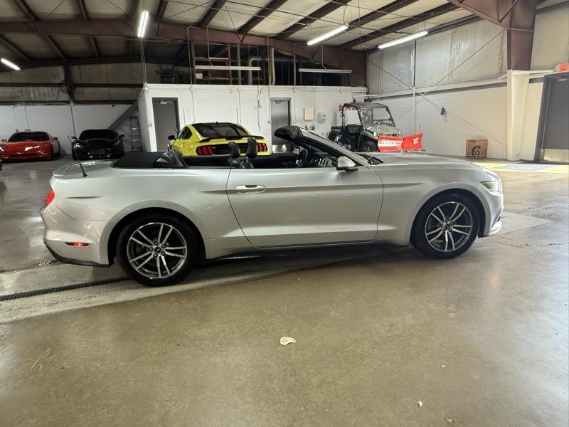 Ford Mustang  2016