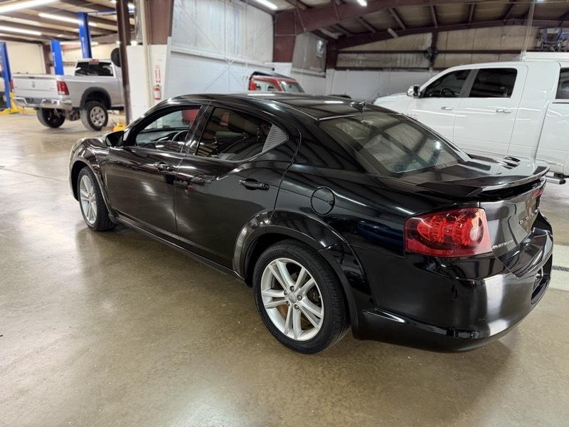 Dodge Avenger  2012