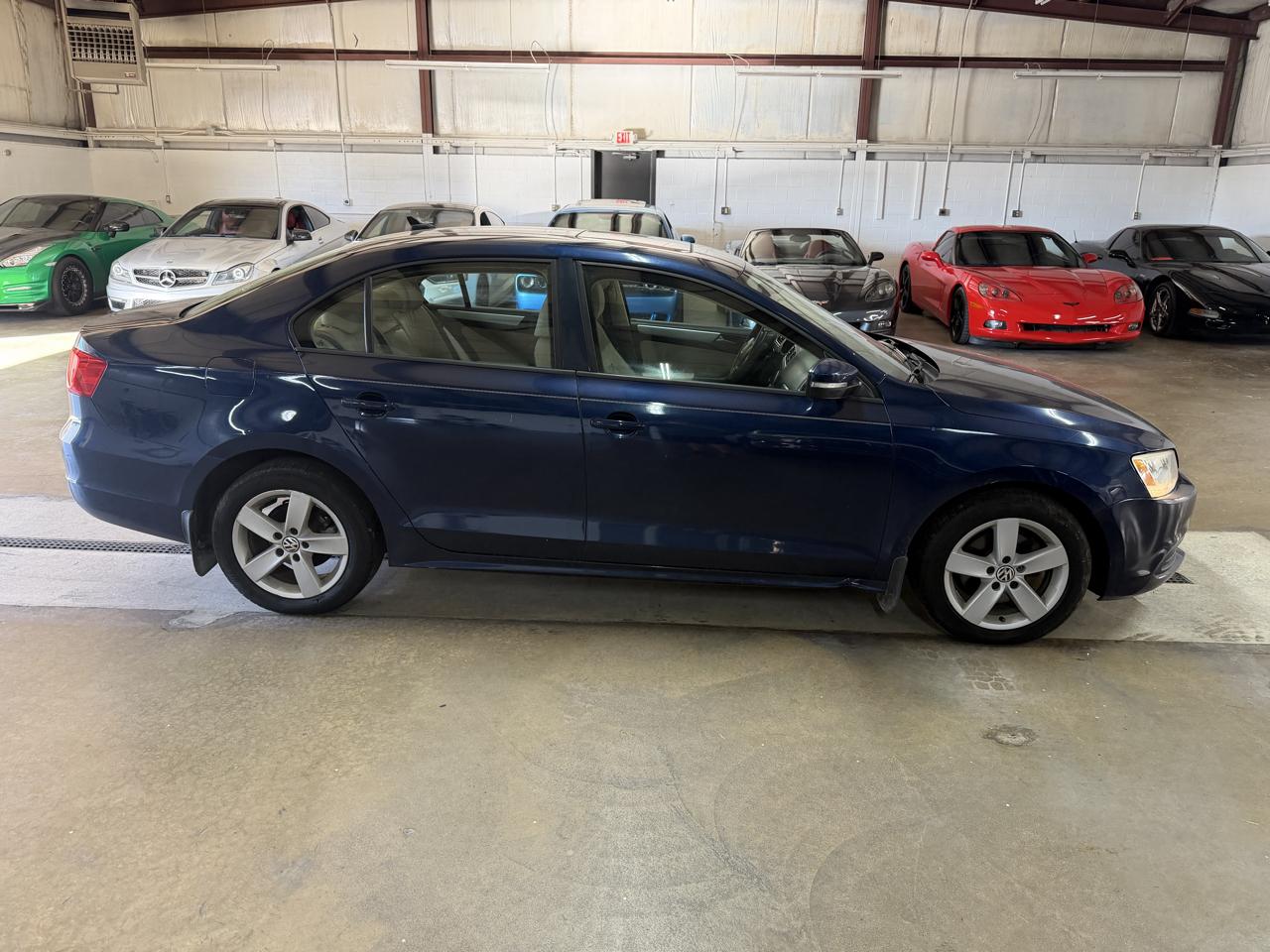 Volkswagen Jetta 4dr DSG TDI 2012