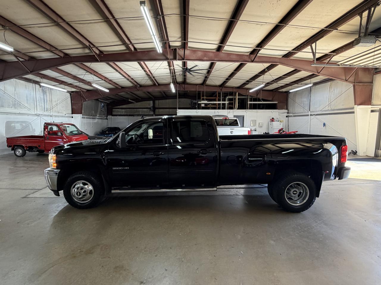 Chevrolet Silverado 3500HD 4WD Crew Cab 167.7" LTZ 2012