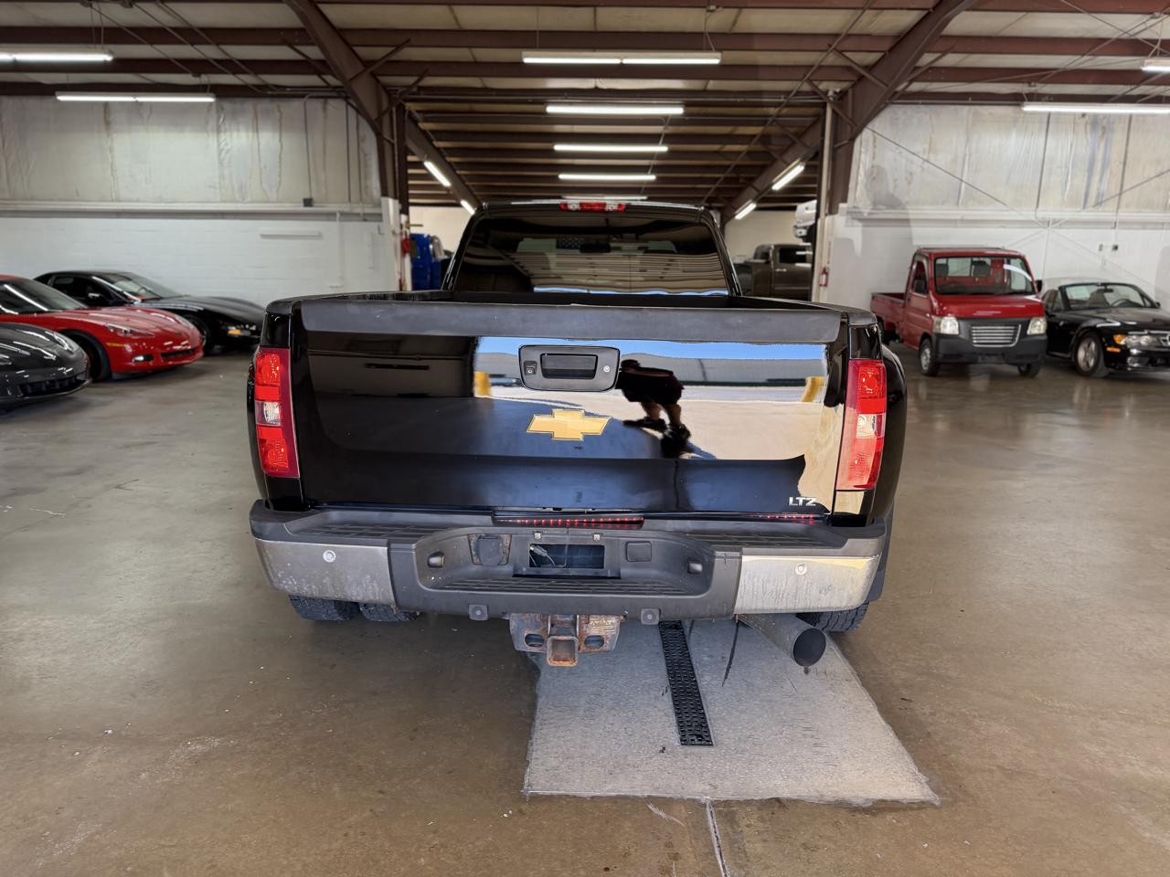 Chevrolet Silverado 3500HD 4WD Crew Cab 167.7" LTZ 2012
