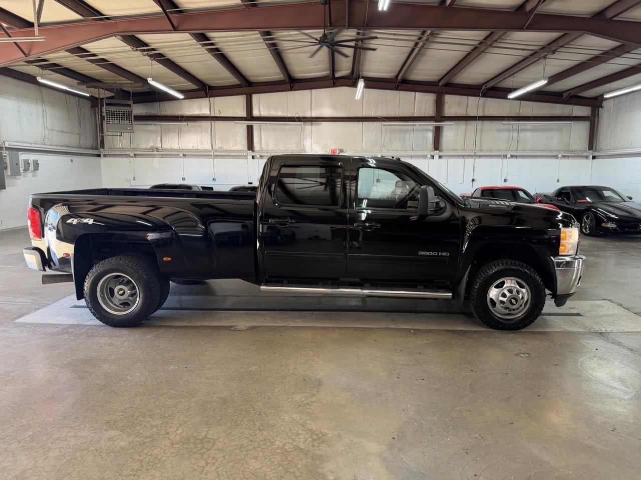 Chevrolet Silverado 3500HD 4WD Crew Cab 167.7" LTZ 2012