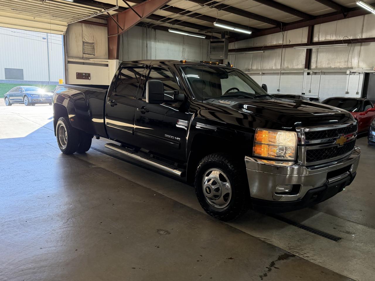 Chevrolet Silverado 3500HD 4WD Crew Cab 167.7" LTZ 2012