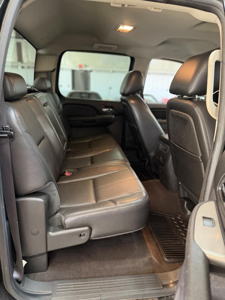 Chevrolet Silverado 3500HD 4WD Crew Cab 167.7" LTZ 2012