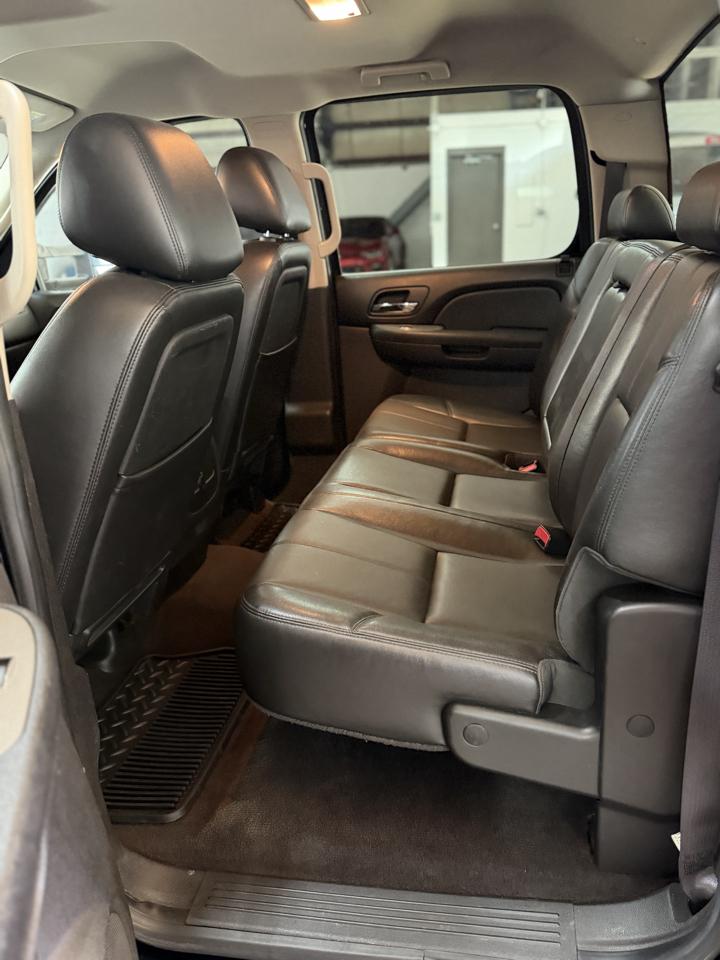 Chevrolet Silverado 3500HD 4WD Crew Cab 167.7" LTZ 2012