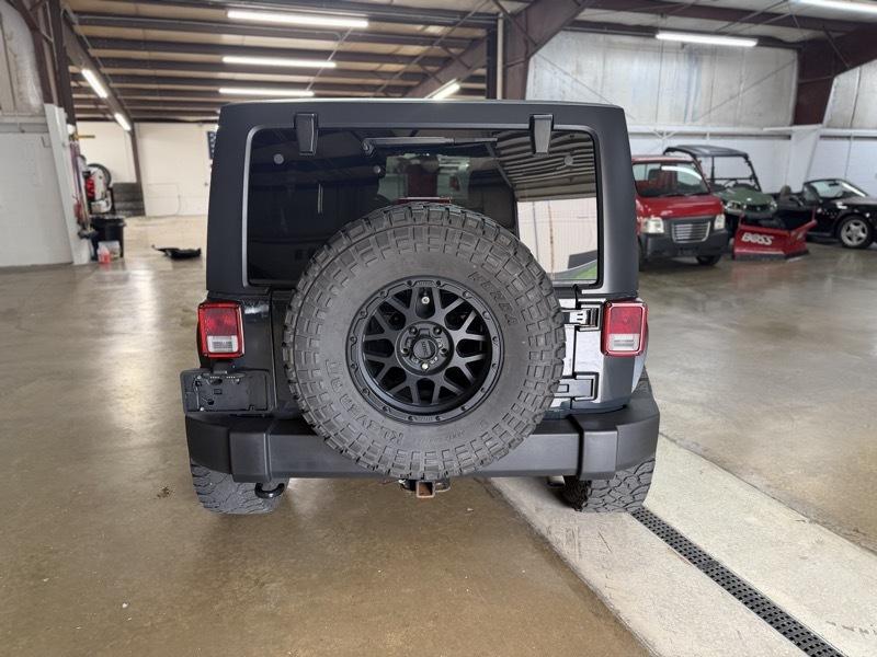 Jeep Wrangler  2017