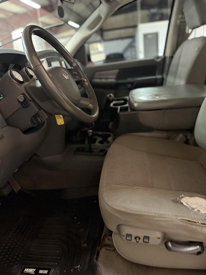 Dodge Ram 2500 4WD Quad Cab 140.5" SLT 2007