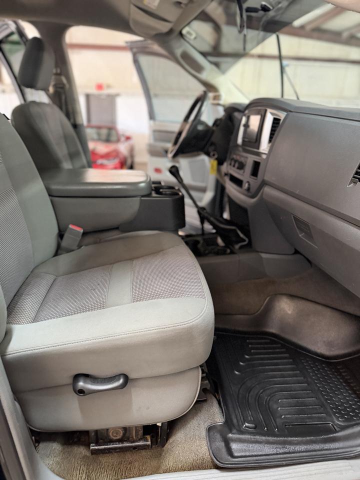 Dodge Ram 2500 4WD Quad Cab 140.5" SLT 2007