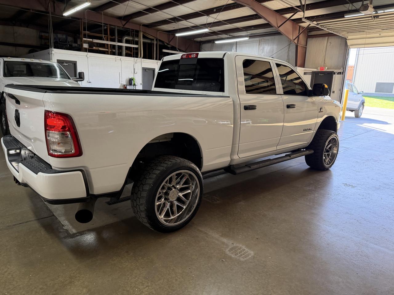 RAM 3500 Tradesman 4x4 Crew Cab 6'4" Box 2021