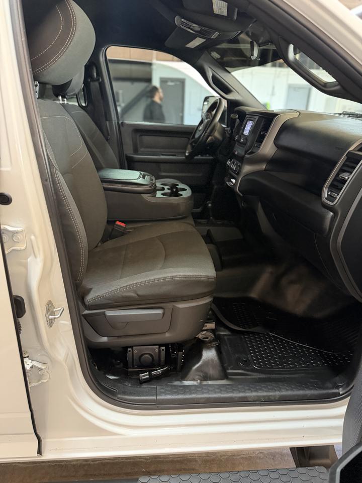 RAM 3500 Tradesman 4x4 Crew Cab 6'4" Box 2021