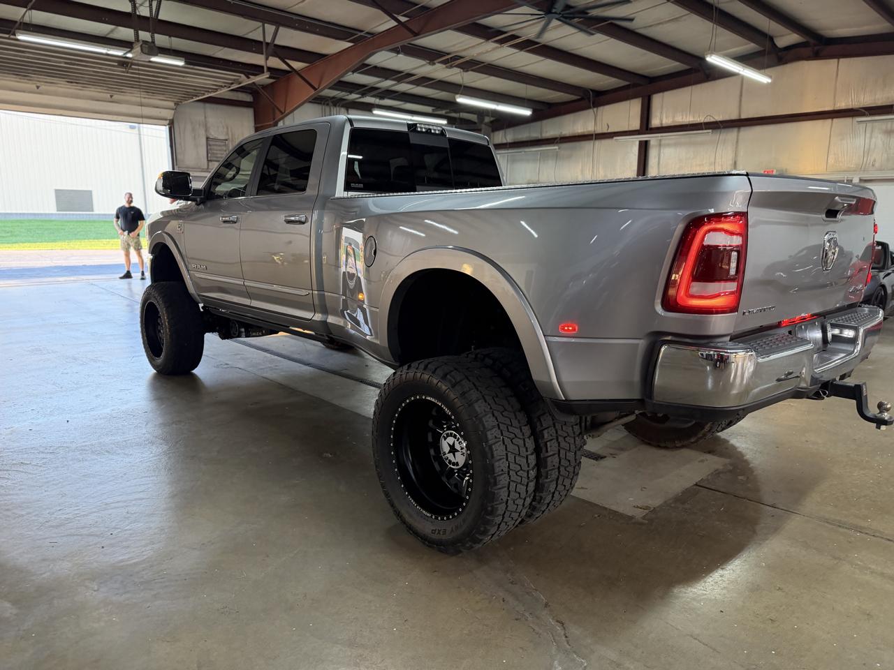 RAM 3500 Limited 4x4 Crew Cab 8' Box 2020