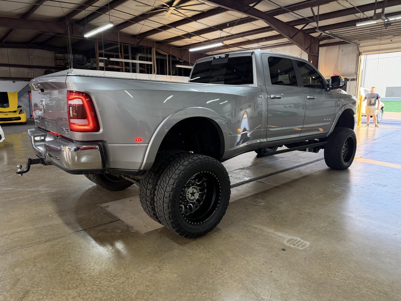 RAM 3500 Limited 4x4 Crew Cab 8' Box 2020