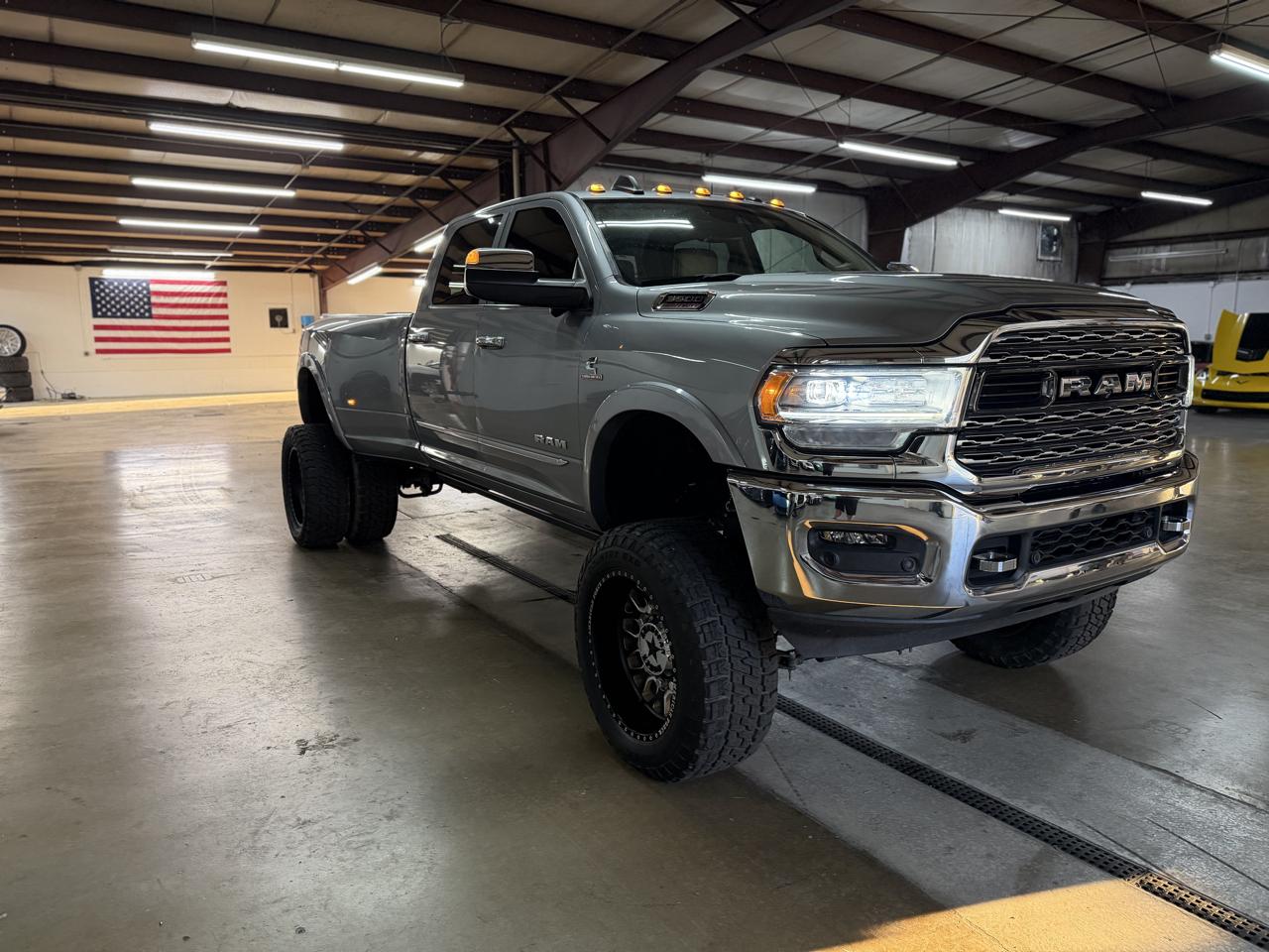 RAM 3500 Limited 4x4 Crew Cab 8' Box 2020