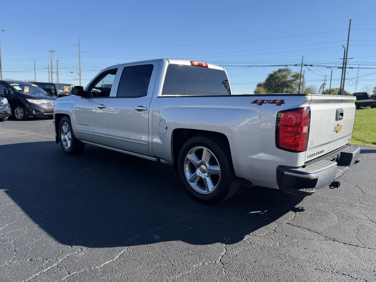 Chevrolet Silverado 1500 4WD Crew Cab 143.5" LT w/1LT 2018