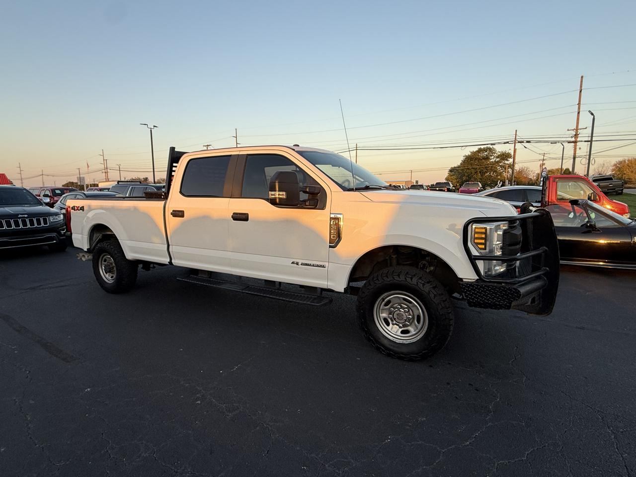 Ford Super Duty F-350 SRW King Ranch 4WD Crew Cab 8' Box 2019
