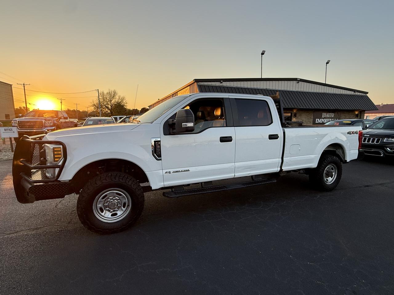 Ford Super Duty F-350 SRW King Ranch 4WD Crew Cab 8' Box 2019
