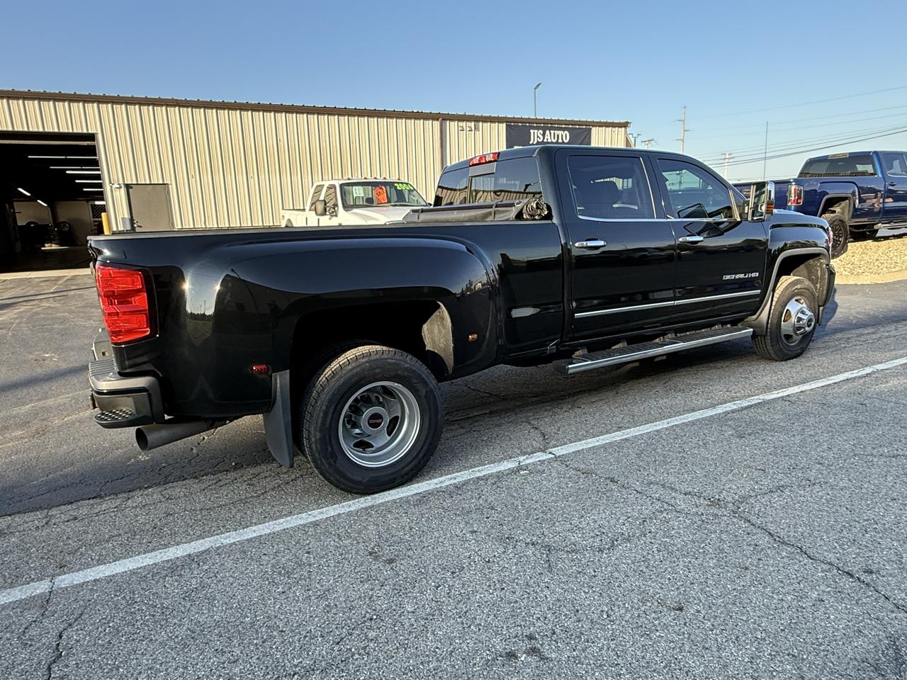GMC Sierra 3500HD 4WD Crew Cab 167.7" Denali 2018