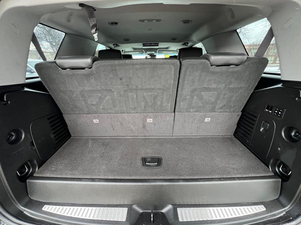 GMC Yukon Denali 4WD 2017