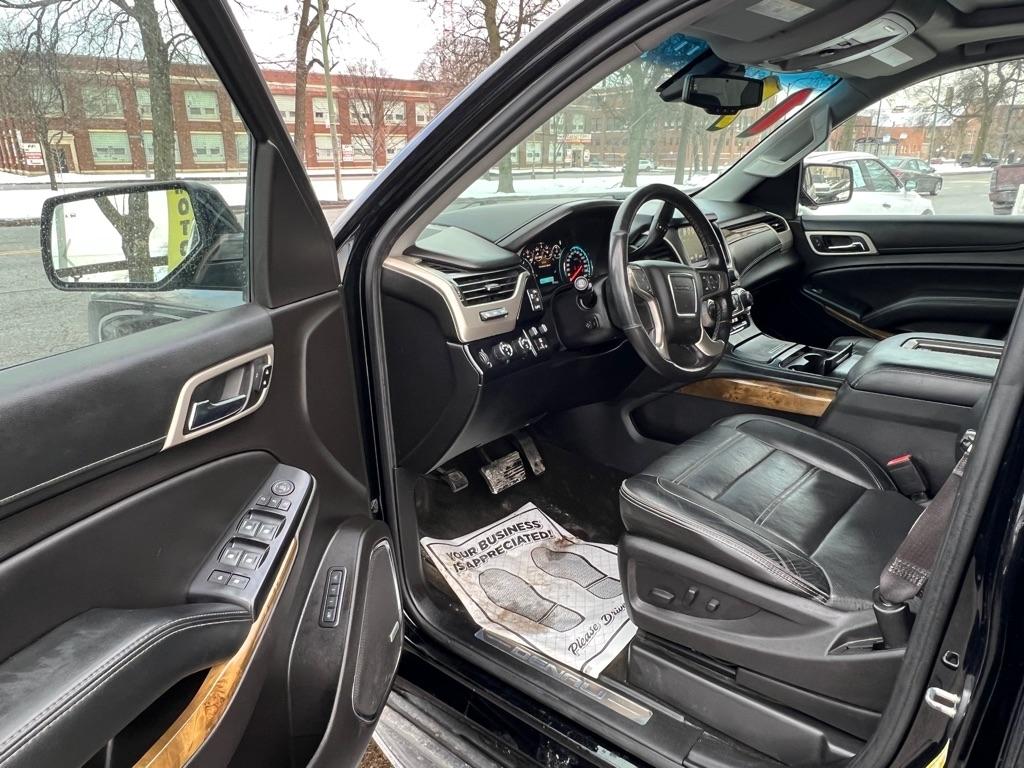 GMC Yukon Denali 4WD 2017