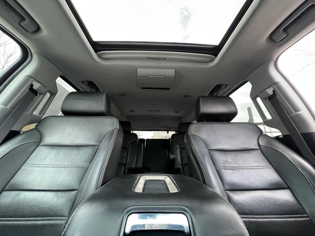 GMC Yukon Denali 4WD 2017