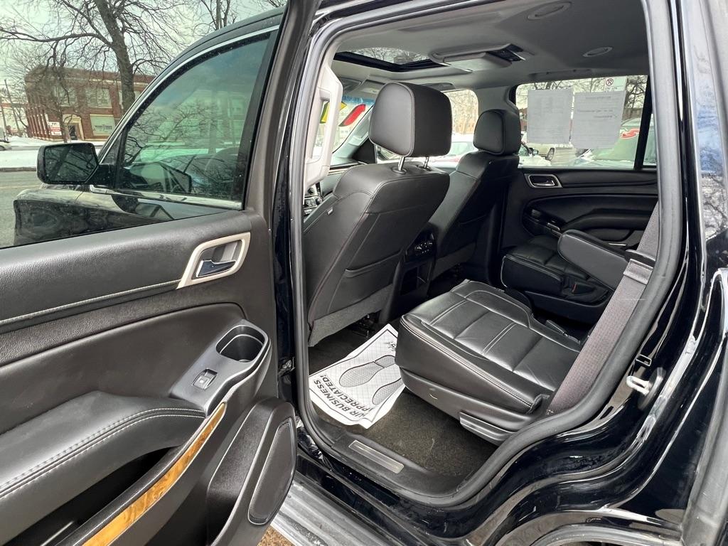 GMC Yukon Denali 4WD 2017