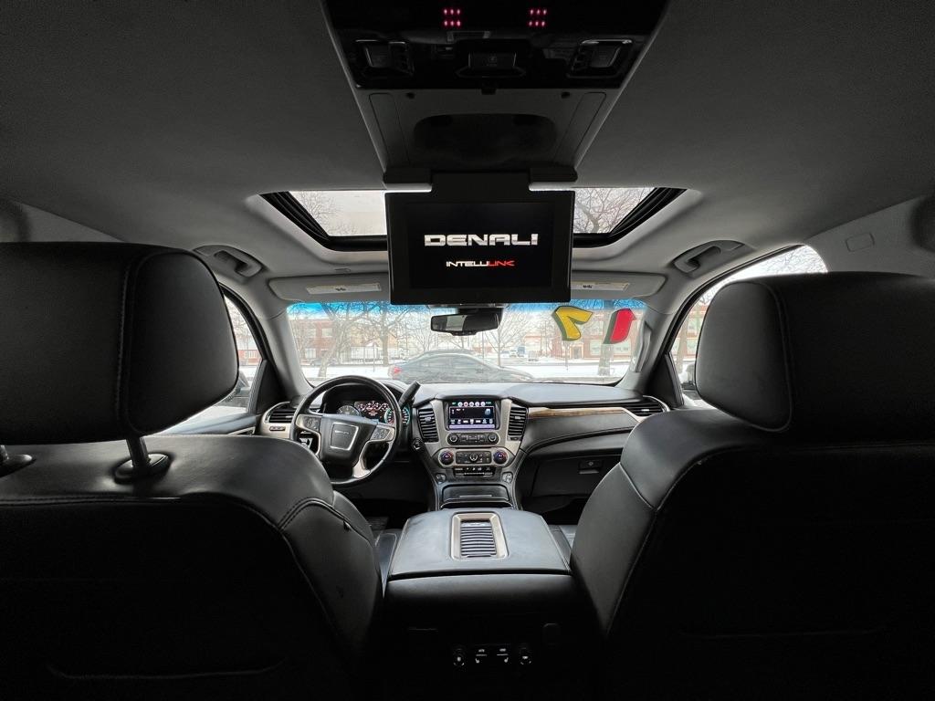 GMC Yukon Denali 4WD 2017