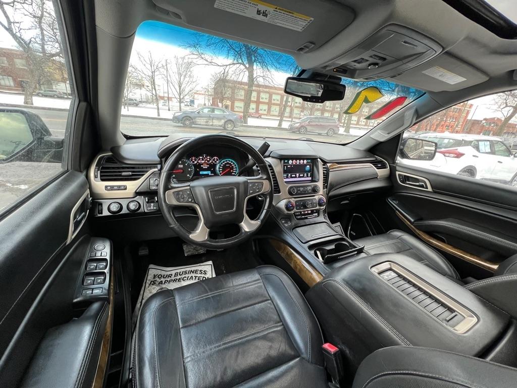 GMC Yukon Denali 4WD 2017
