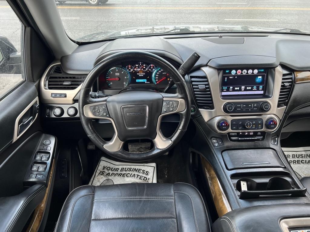 GMC Yukon Denali 4WD 2017