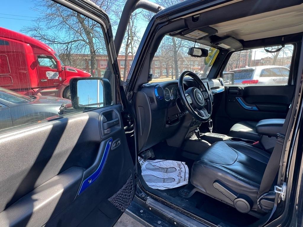 Jeep Wrangler Unlimited Sahara 4WD 2015