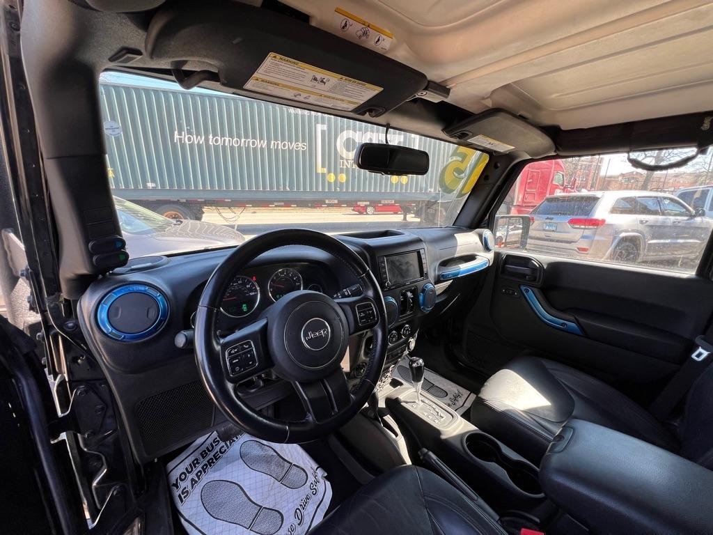 Jeep Wrangler Unlimited Sahara 4WD 2015