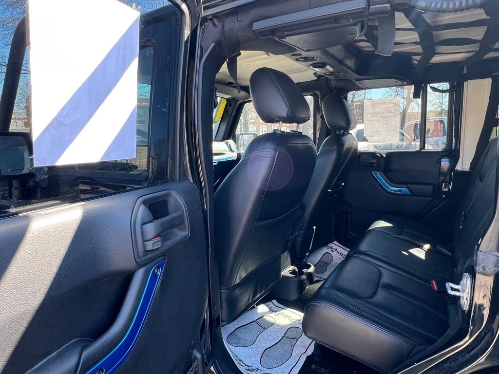 Jeep Wrangler Unlimited Sahara 4WD 2015