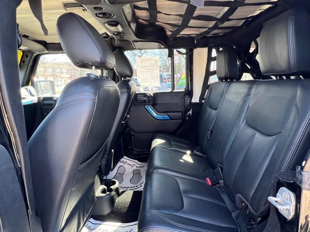 Jeep Wrangler Unlimited Sahara 4WD 2015