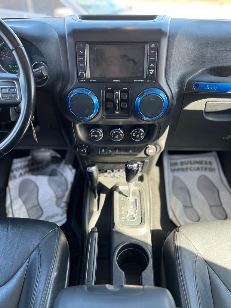 Jeep Wrangler Unlimited Sahara 4WD 2015