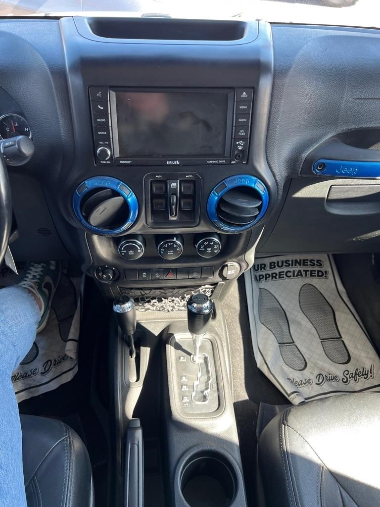 Jeep Wrangler Unlimited Sahara 4WD 2015