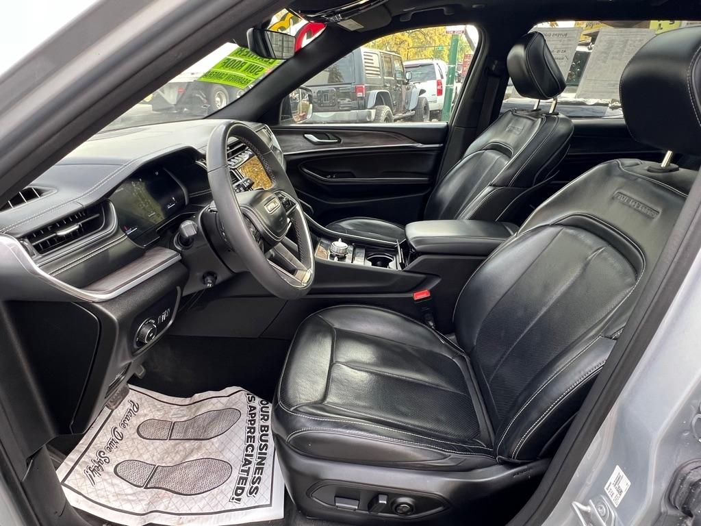 Jeep Grand Cherokee L Overland 4WD 2023