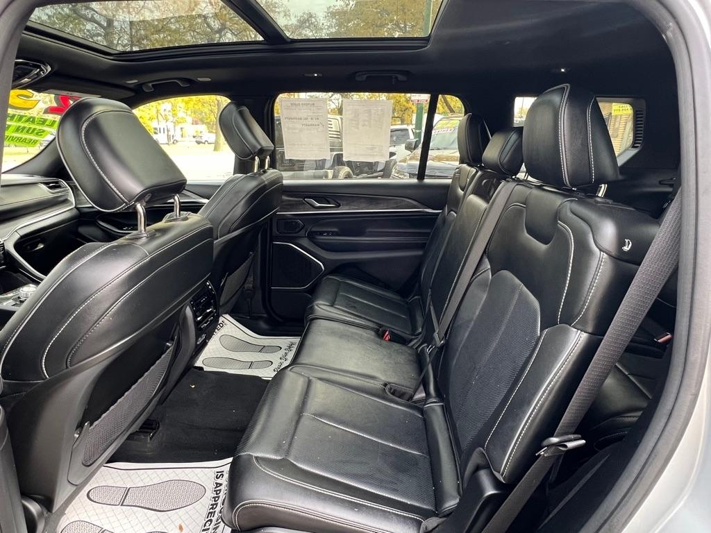 Jeep Grand Cherokee L Overland 4WD 2023