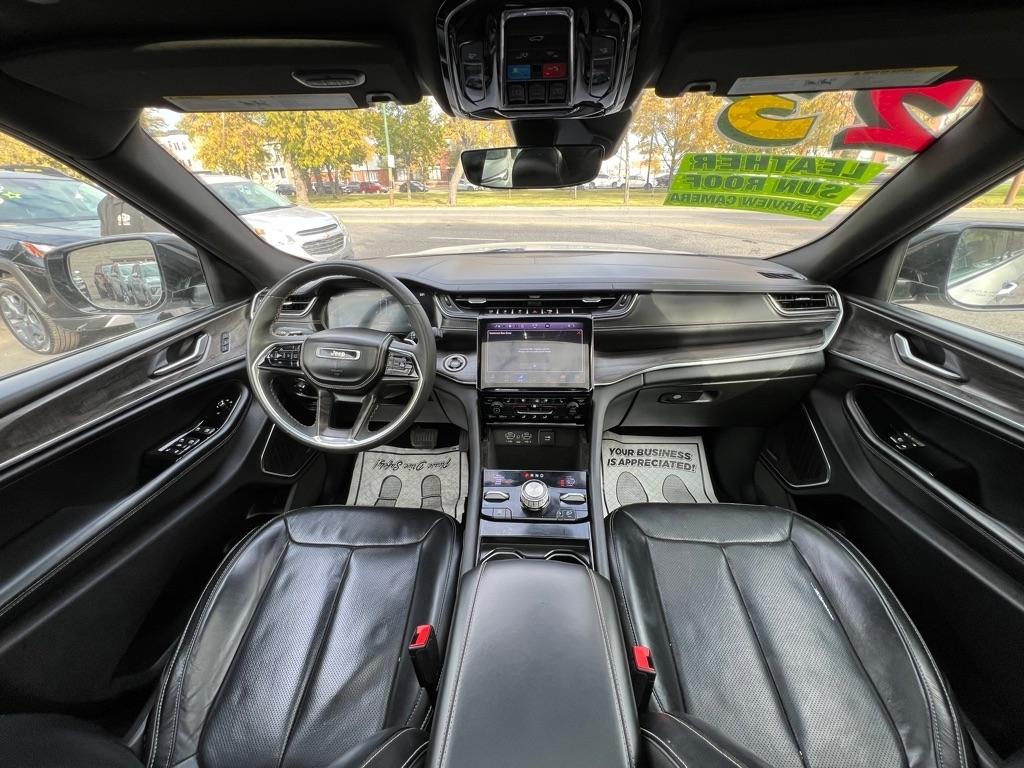 Jeep Grand Cherokee L Overland 4WD 2023