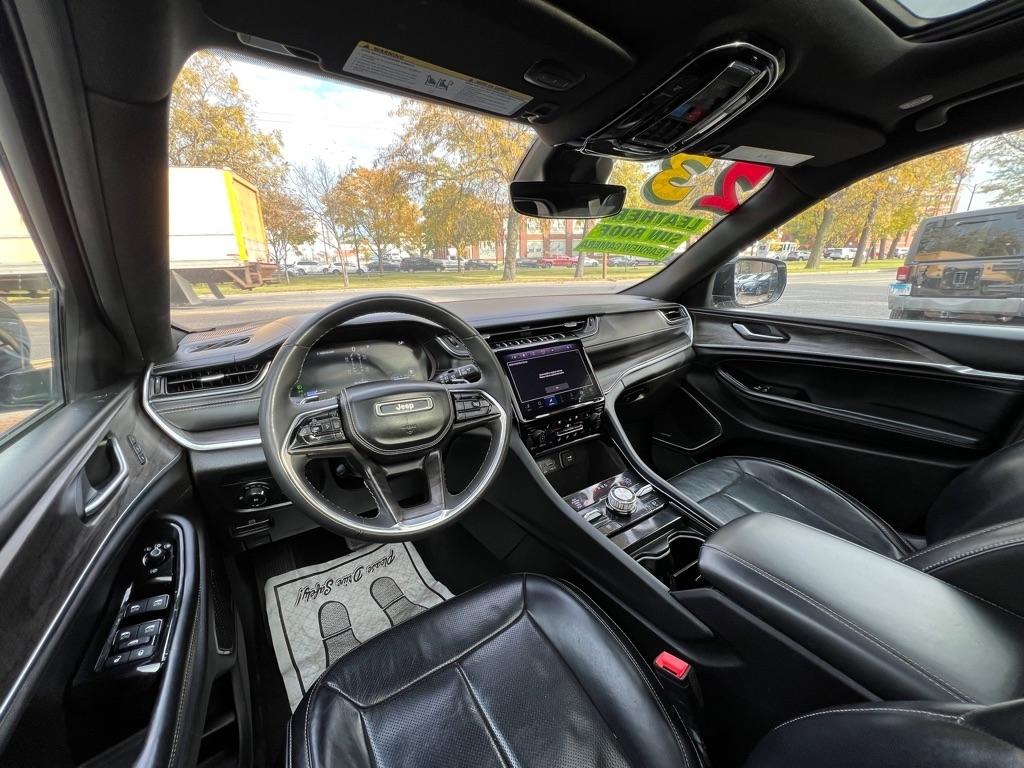 Jeep Grand Cherokee L Overland 4WD 2023