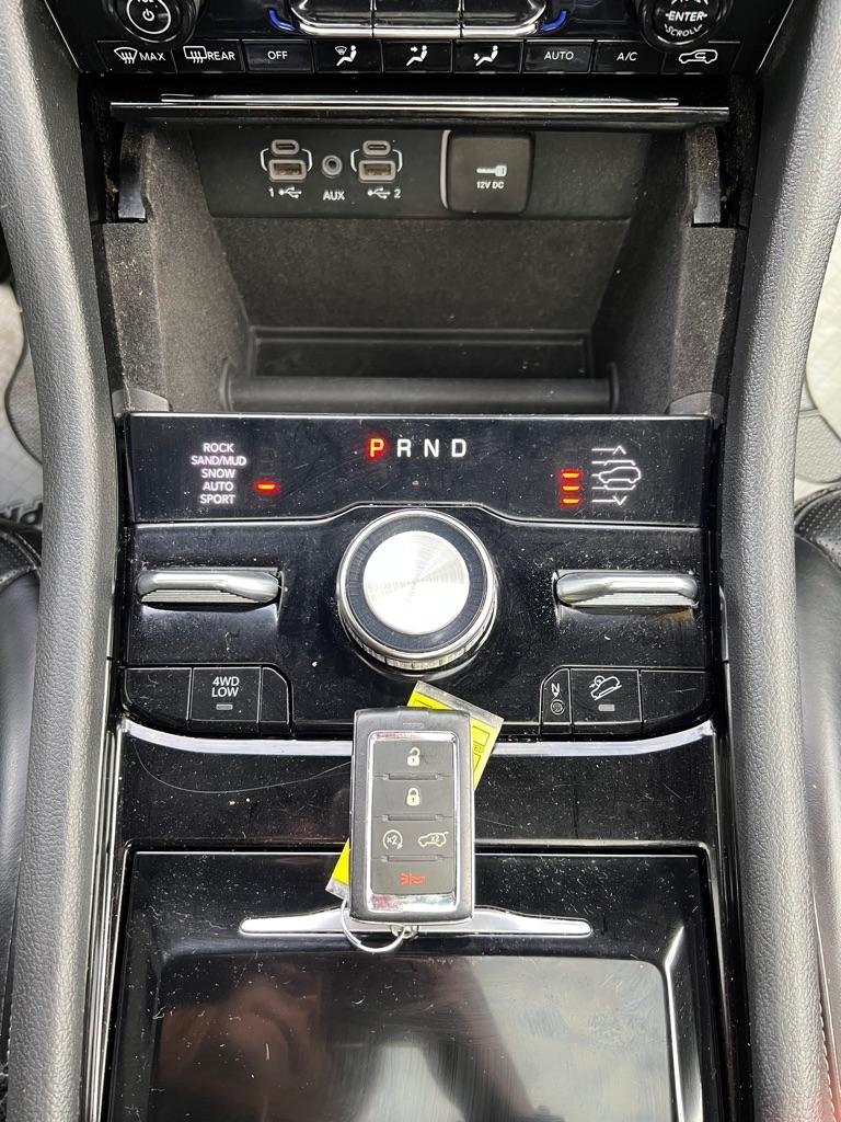 Jeep Grand Cherokee L Overland 4WD 2023