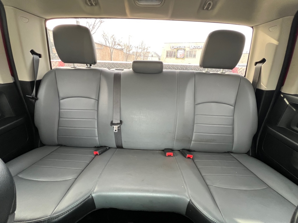 RAM 1500 Classic Tradesman Crew Cab SWB 4WD 2022