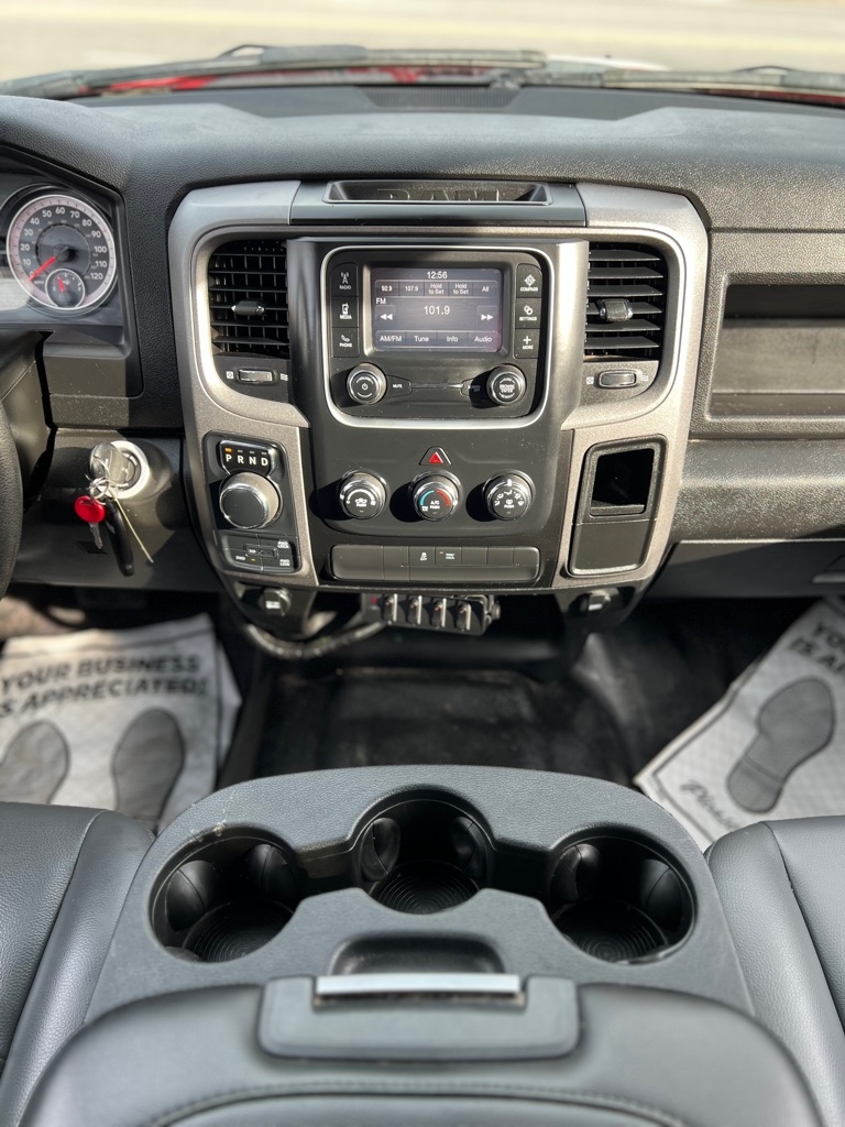 RAM 1500 Classic Tradesman Crew Cab SWB 4WD 2022