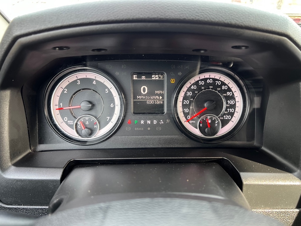 RAM 1500 Classic Tradesman Crew Cab SWB 4WD 2022