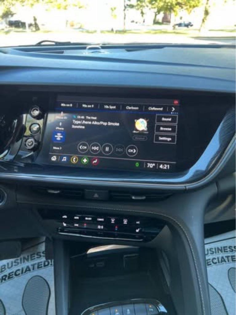 Buick Envision Essense 2023