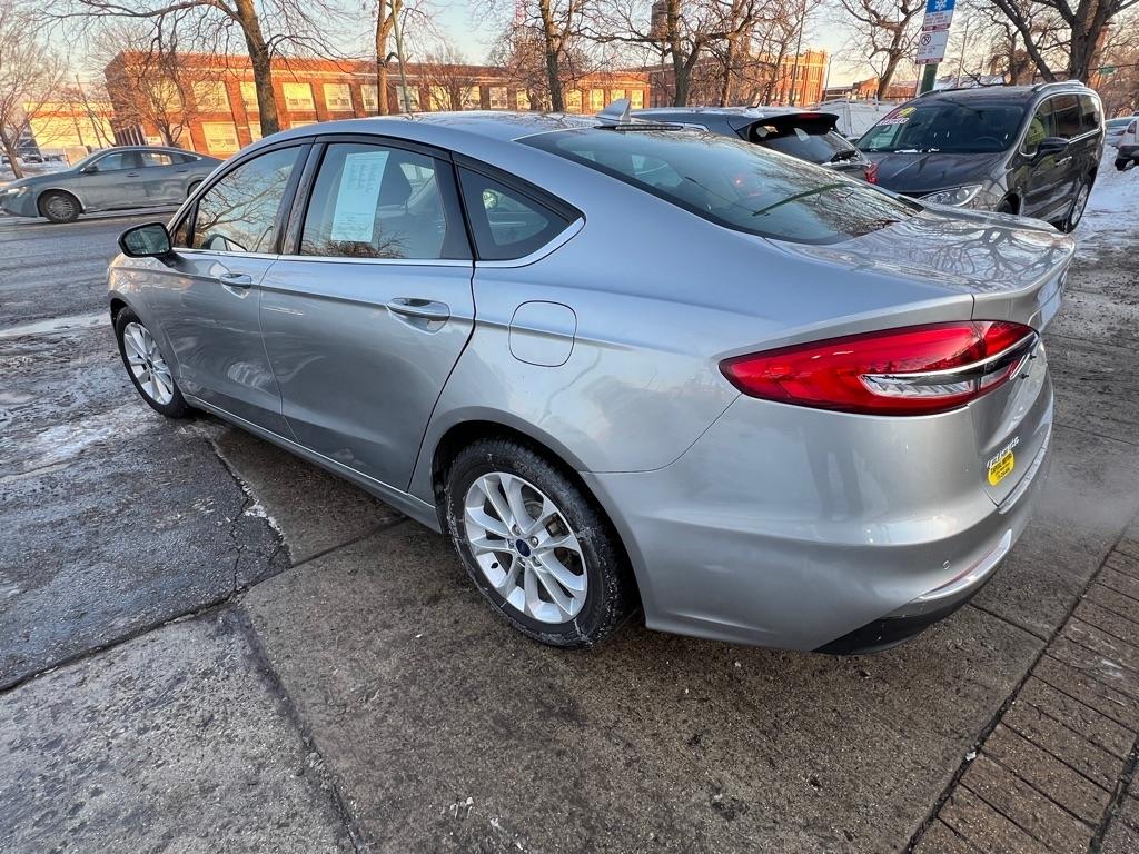 Ford Fusion SE 2020