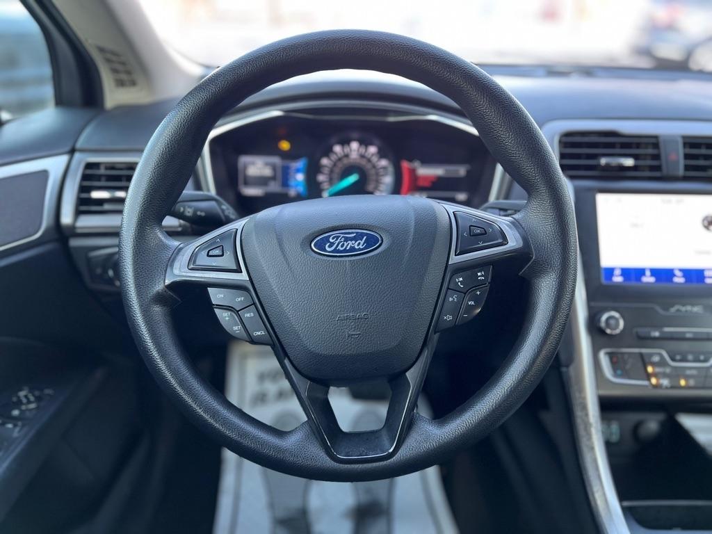 Ford Fusion SE 2020