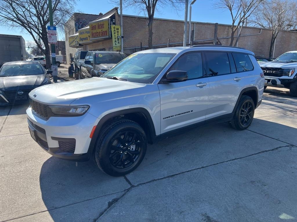Jeep Grand Cherokee L Laredo 4WD 2024