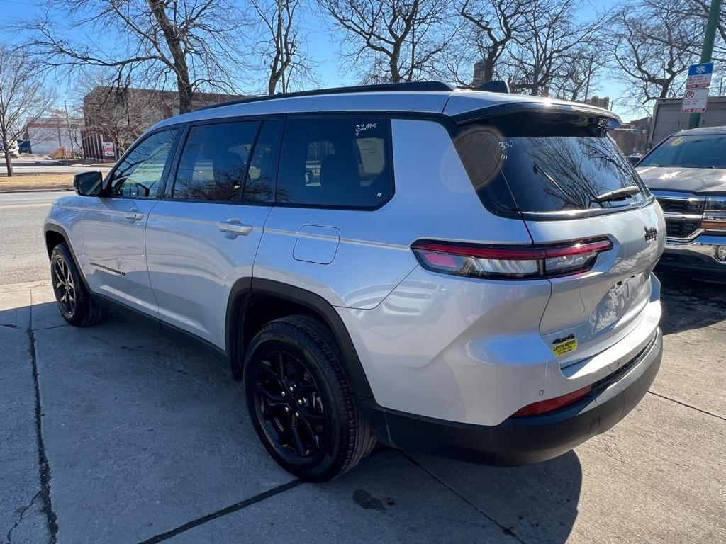 Jeep Grand Cherokee L Laredo 4WD 2024