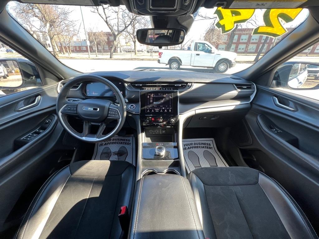 Jeep Grand Cherokee L Laredo 4WD 2024