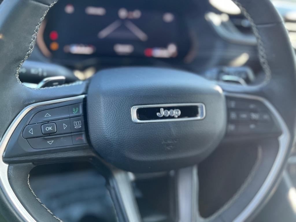 Jeep Grand Cherokee L Laredo 4WD 2024