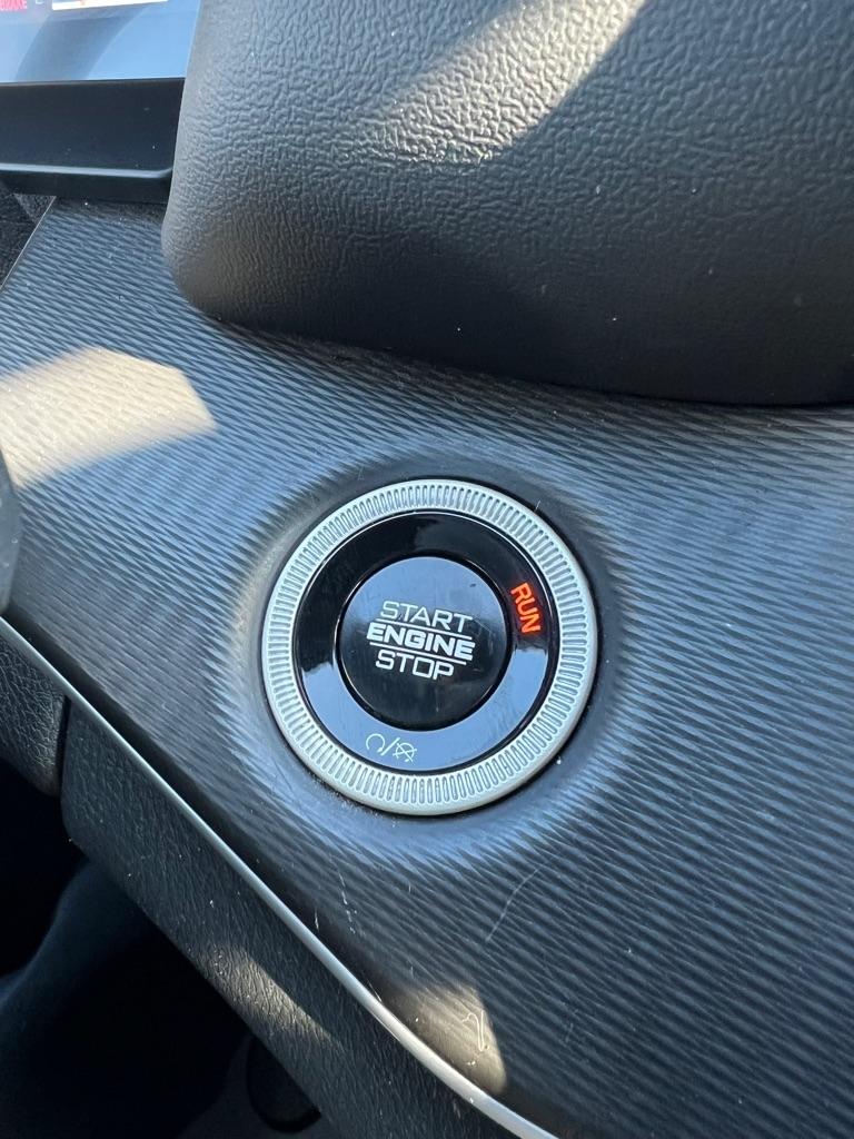 Jeep Grand Cherokee L Laredo 4WD 2024